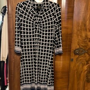 Laundry by Shelli Segal Black and White Patterned Dress Size 6